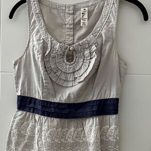 Floreat Gray and Navy Top